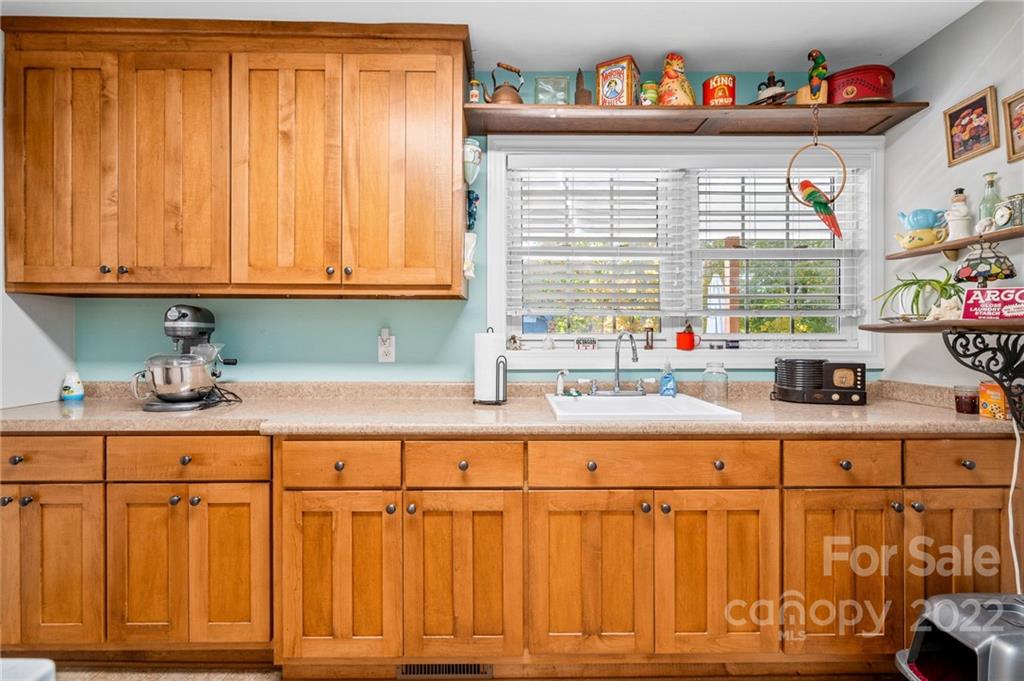 612 Redding Road Asheboro, NC 27203 - Photo 13 of 48 Gallery Image 13
