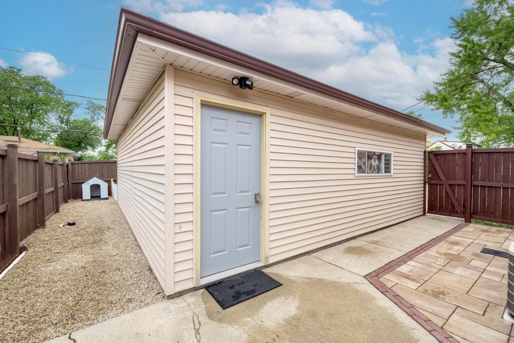 15100 Ridgeway Avenue Midlothian, IL 60445 - Photo 31 of 31 Gallery Image 31