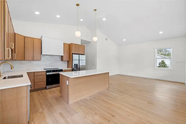 $3,145 | 1712 East Comanche Avenue, Tampa, FL 33610