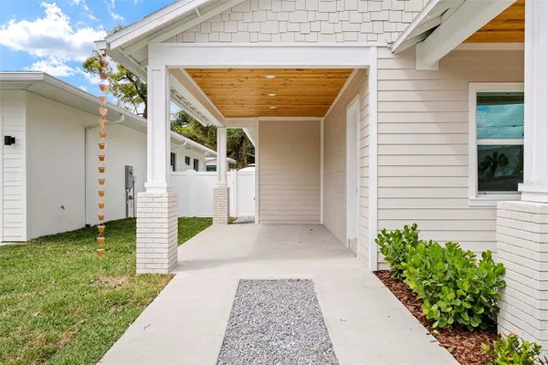 $3,145 | 1712 East Comanche Avenue, Tampa, FL 33610