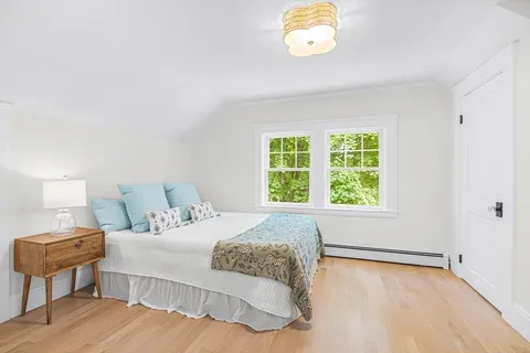 $1,899,000 | 9 Brookside Place, Winchester, MA 01890
