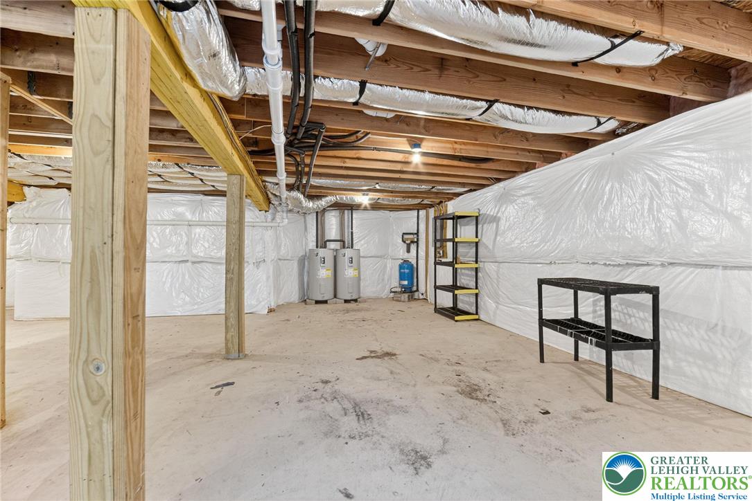 45 Coach Road Stroudsburg, PA 18360 - Photo 40 of 44 a view of an empty room