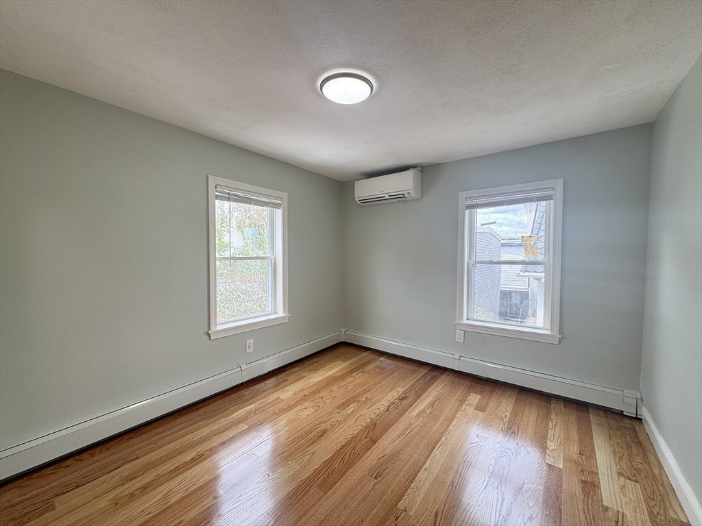 7 Sumner Place, Unit 2 Boston, MA 02128 - Photo 5 of 17
