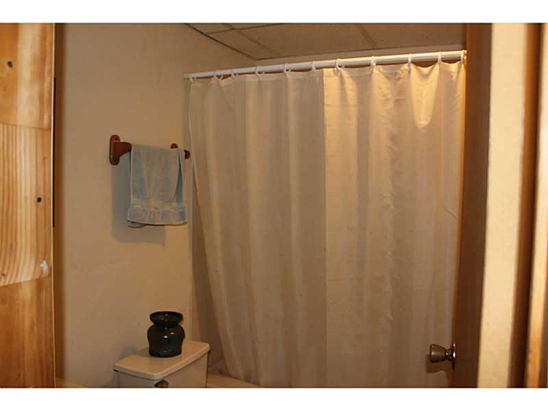 134 Pear Orchard Road Coraopolis, PA 15108 - Photo 17 of 21 Full Bath.
