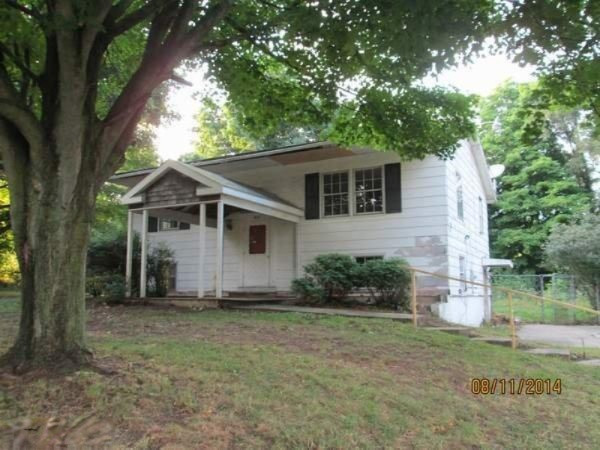 910 West Colon Road Bronson, MI 49028 - Photo 1 of 10 Primary Photo
