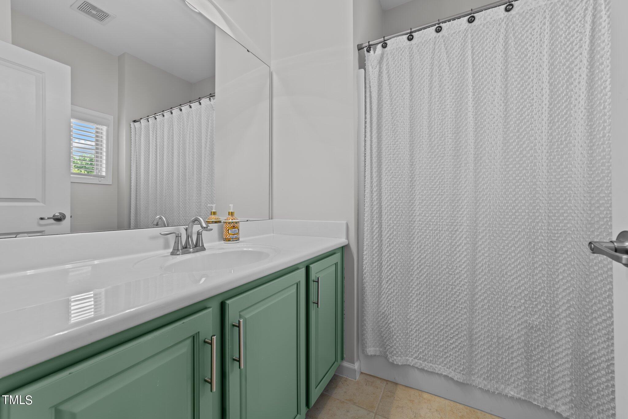1314 Rodessa Run Raleigh, NC 27607 - Photo 22 of 31 19-web-or-mls-3D5A6681