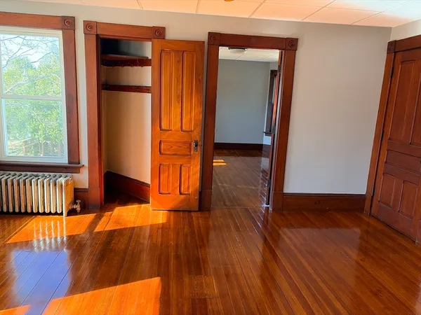 $2,600 | 25 Elm Street, Unit 2, North Brookfield, MA 01535