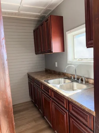 $2,600 | 25 Elm Street, Unit 2, North Brookfield, MA 01535