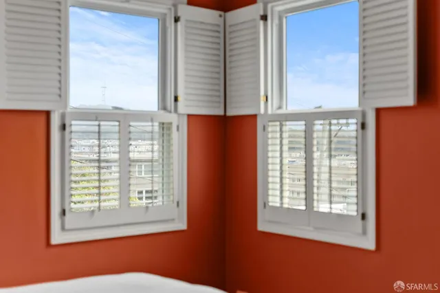 a view of walk in closet