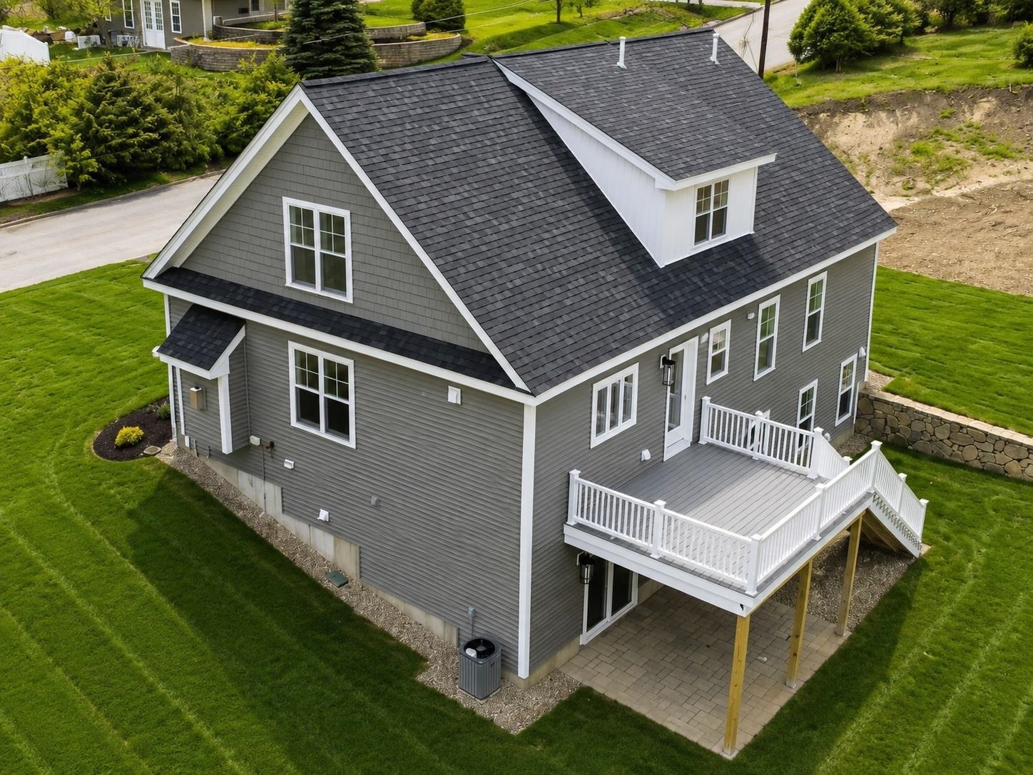 68 Farmington Road Nashua, NH 03060 - Photo 4 of 45