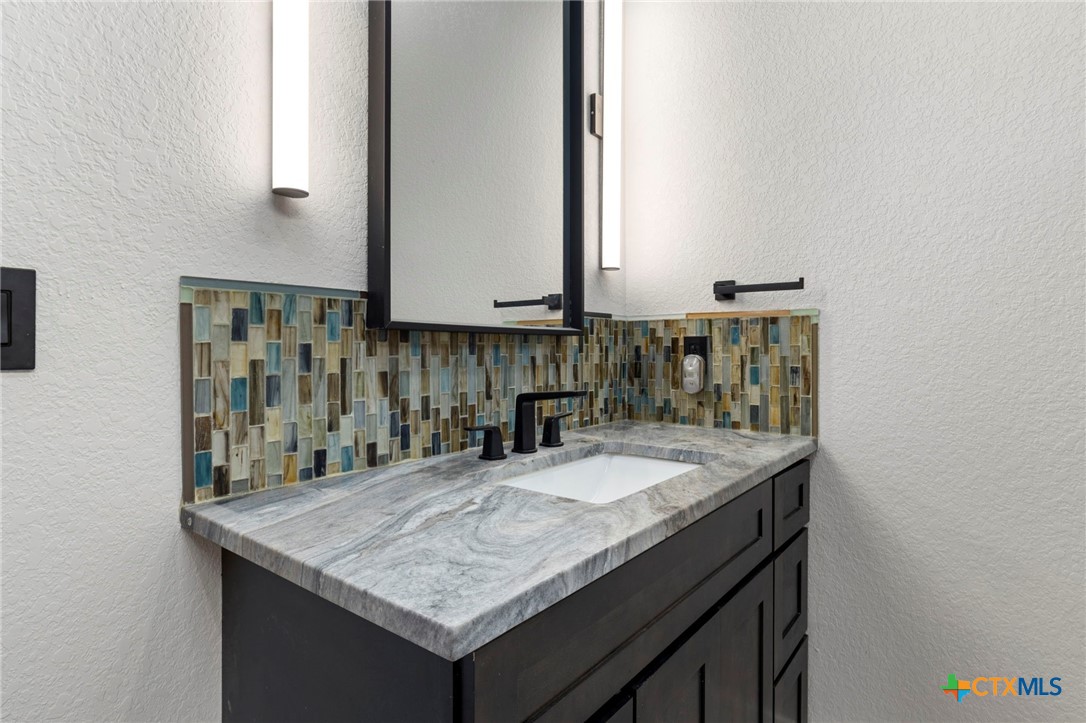 109 Pond View Court Spring Branch, TX 78070 - Photo 29 of 47