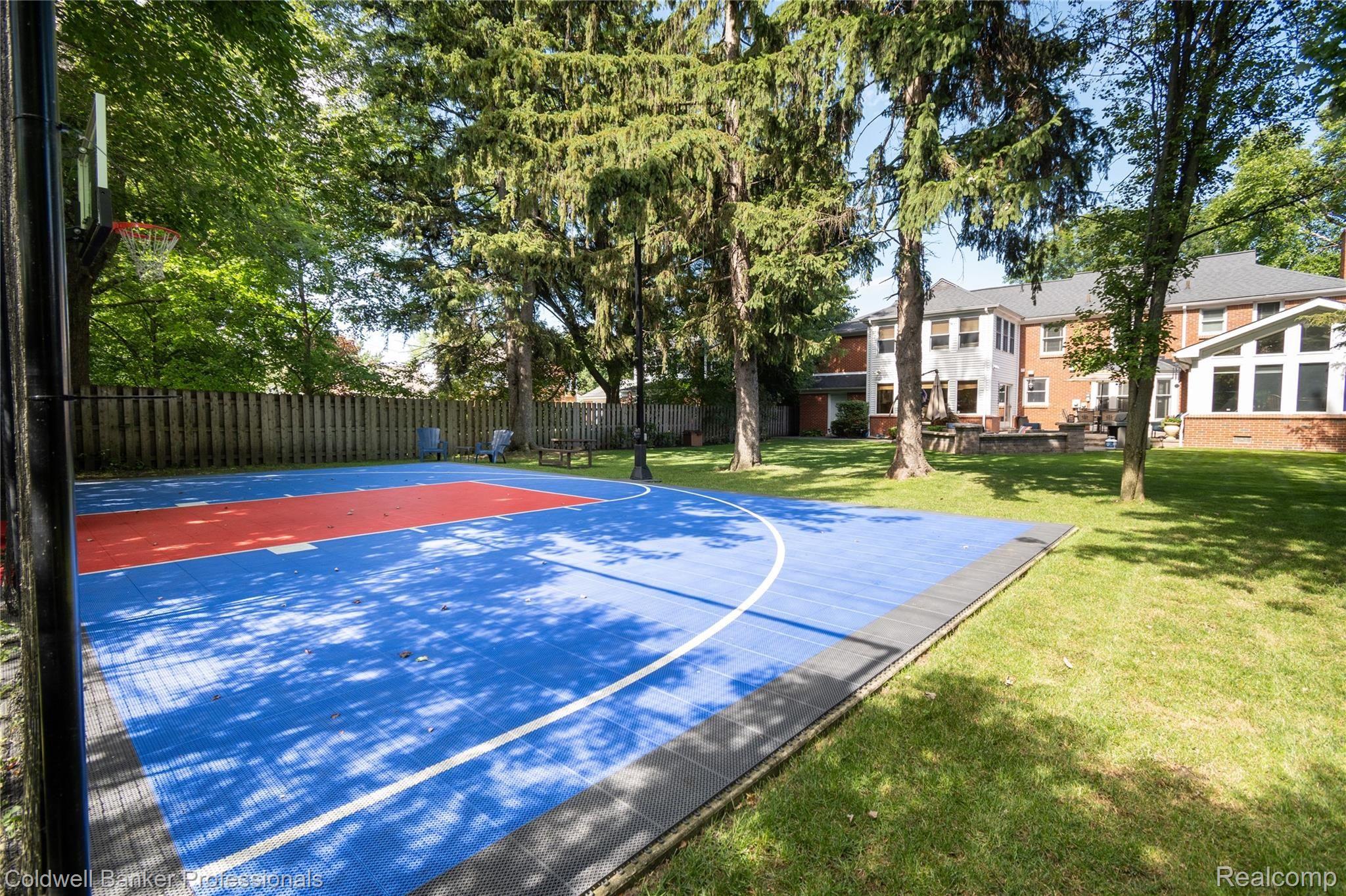 705 Middlesex Road Grosse Pointe, MI 48230 - Photo 5 of 70 DSC_1745.jpg