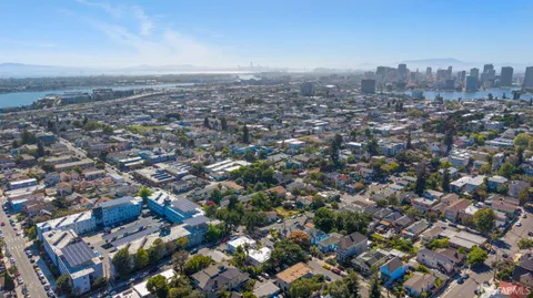 $355,000 | 1127 East 20th Street, Oakland, CA 94606