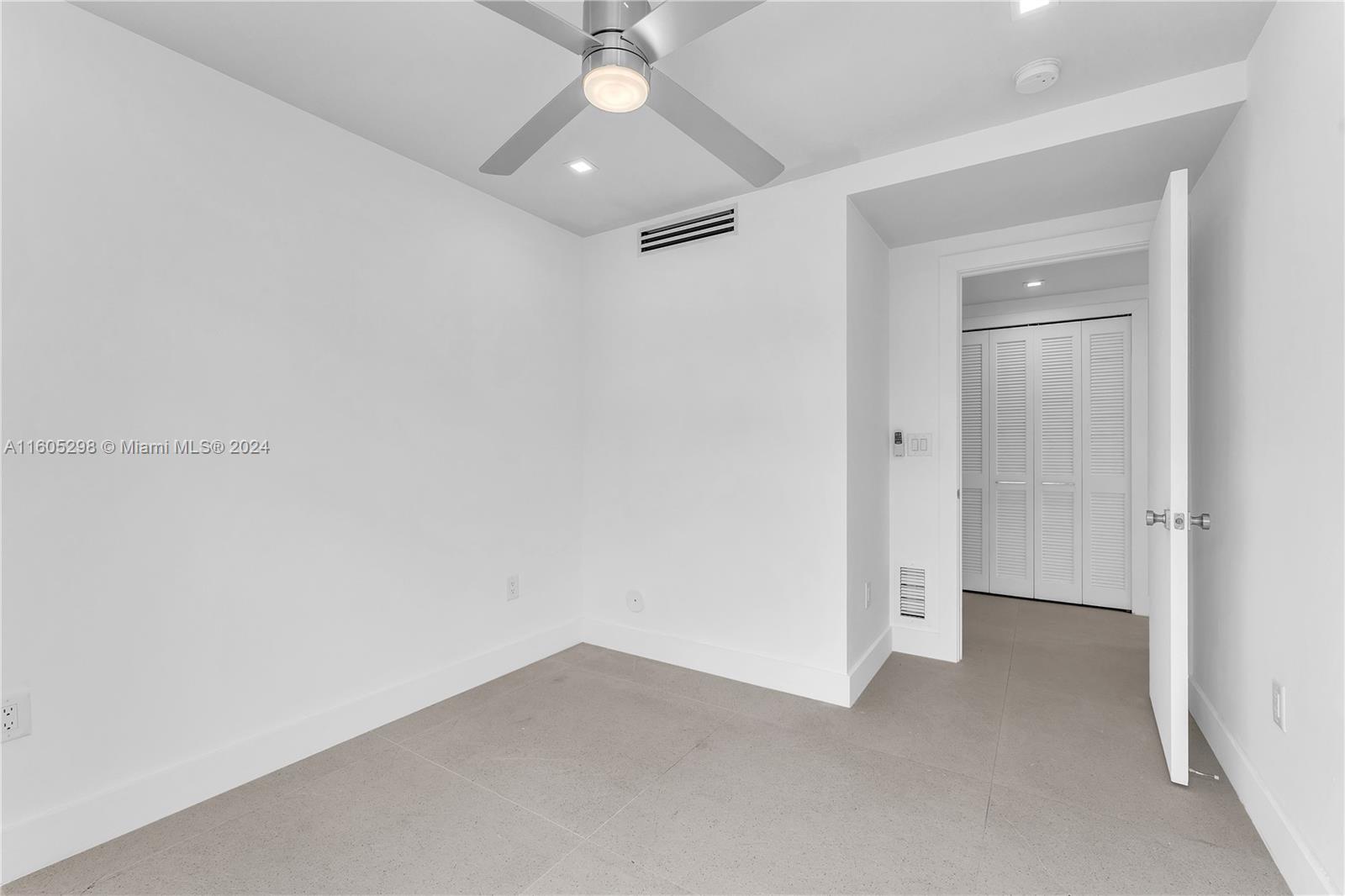 640 Fernwood Road, Unit 1 Key Biscayne, FL 33149 - Photo 16 of 18