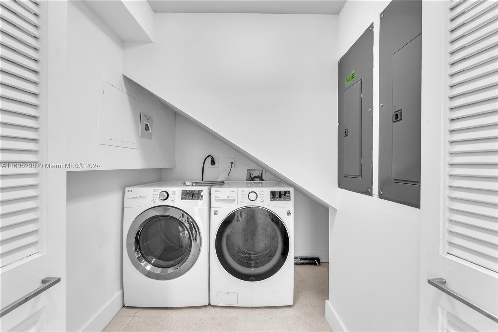 640 Fernwood Road, Unit 1 Key Biscayne, FL 33149 - Photo 17 of 18