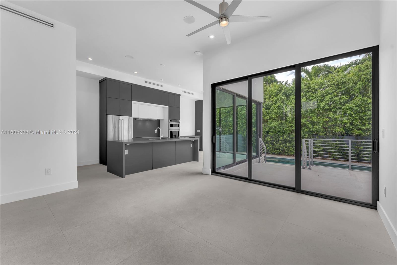 640 Fernwood Road, Unit 1 Key Biscayne, FL 33149 - Photo 4 of 18