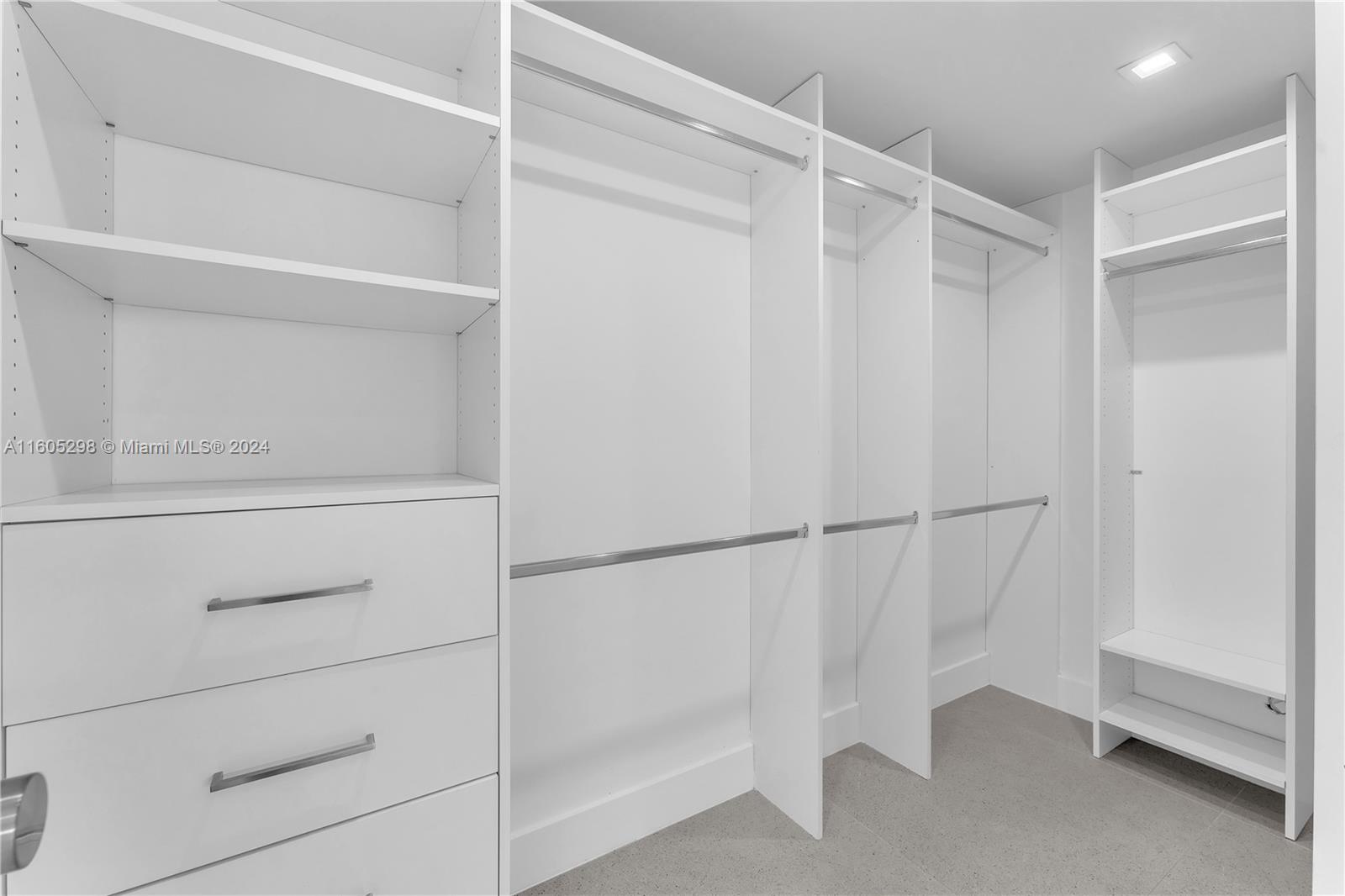 640 Fernwood Road, Unit 1 Key Biscayne, FL 33149 - Photo 9 of 18