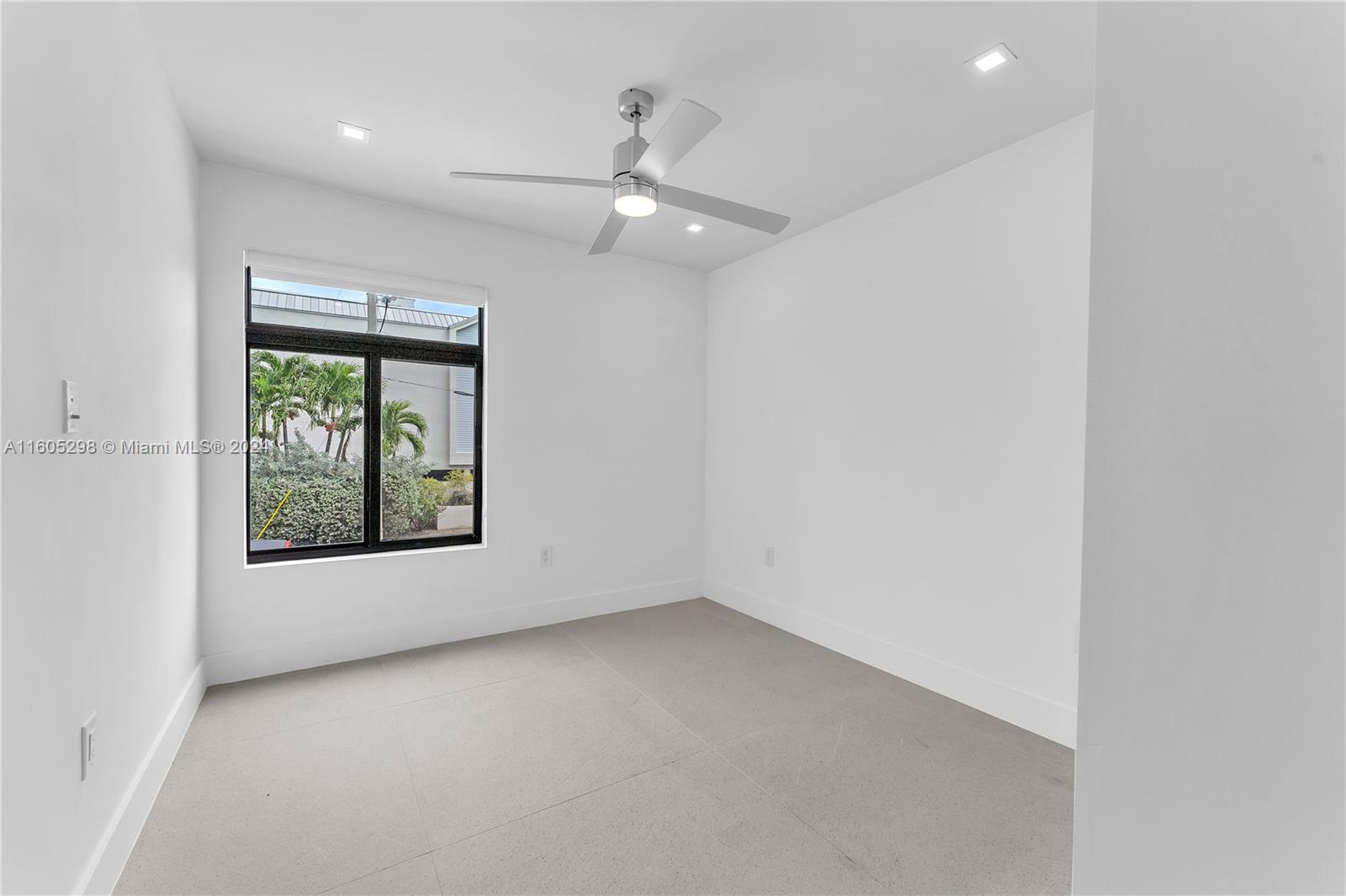 640 Fernwood Road, Unit 1 Key Biscayne, FL 33149 - Photo 10 of 18