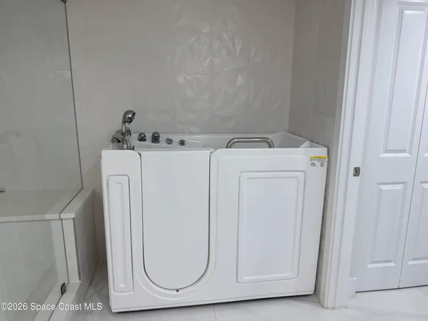 $4,900 | 3223 South Atlantic Avenue, Unit 605, Cocoa Beach, FL 32931