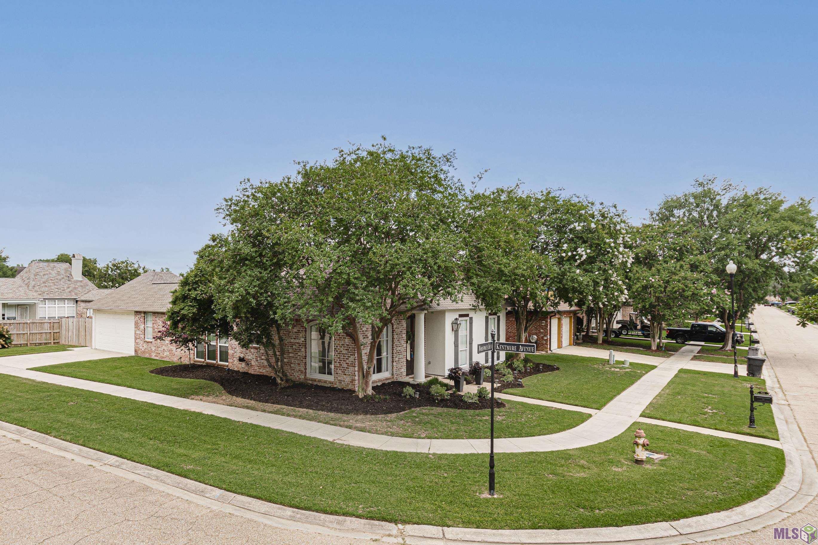 854 Wordsworth Drive Baton Rouge, LA 70810 - Photo 2 of 18 Gallery Image 2