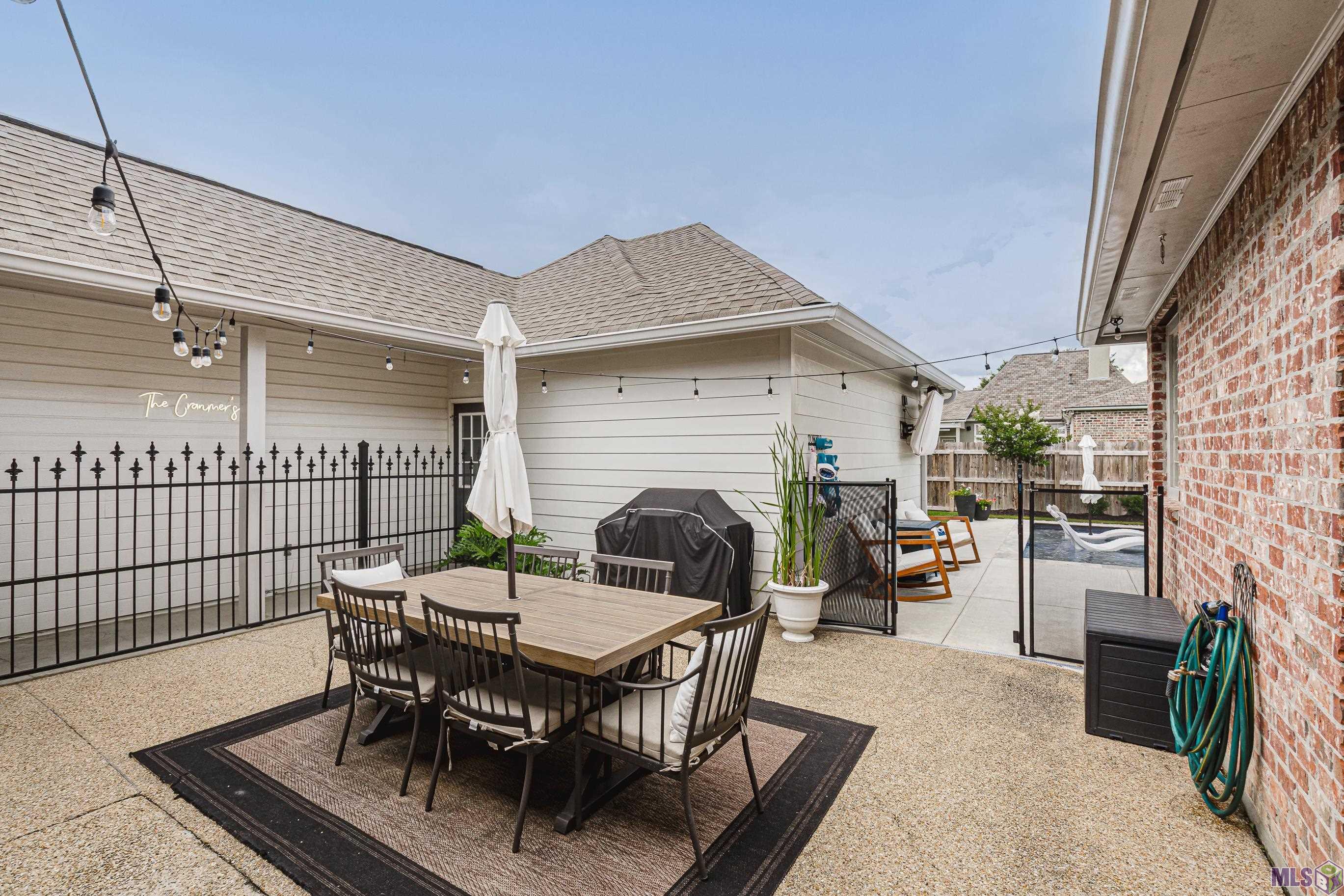 854 Wordsworth Drive Baton Rouge, LA 70810 - Photo 3 of 18 Gallery Image 3