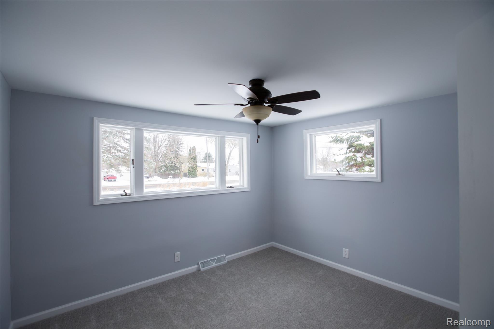12220 Davison Road Davison, MI 48423 - Photo 8 of 16 D1DX0052.jpg