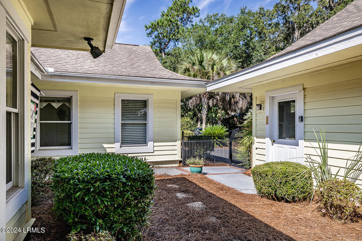 119 Locust Fence Road St. Helena Island, SC 29920 - Photo 3 of 50 Courtyard