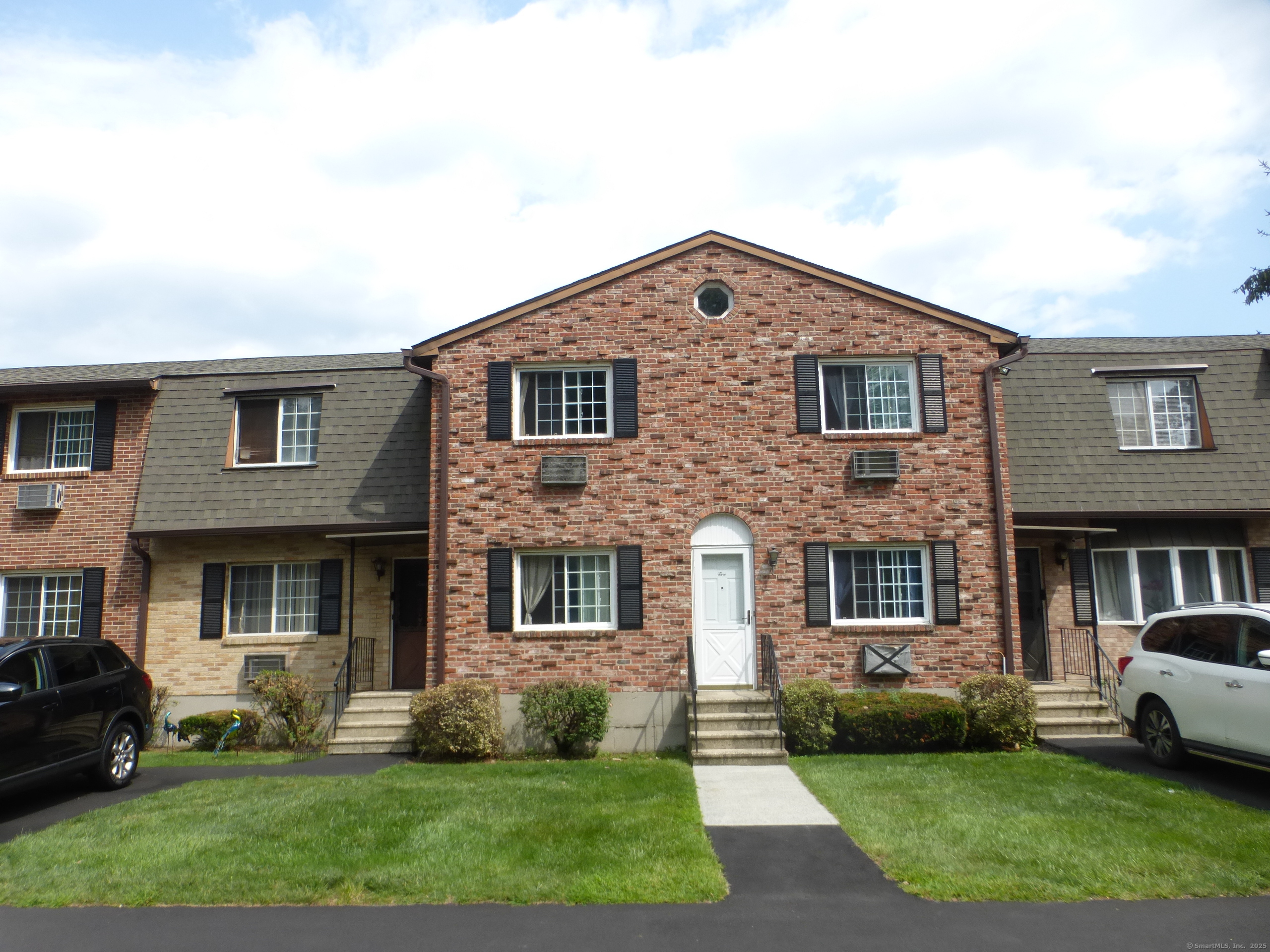 44 Sharon Road, Unit 3 Waterbury, CT 06705 - Photo 1 of 1