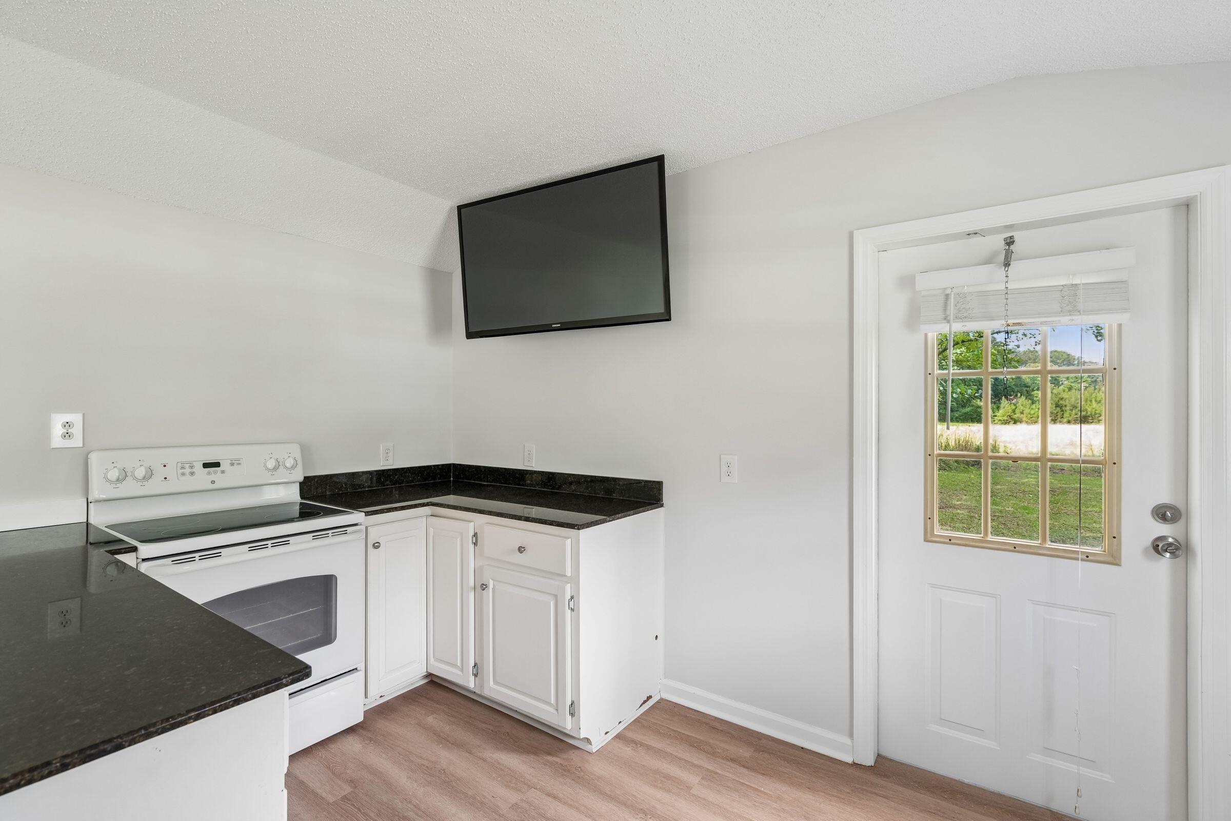 905 Raysor Street St. George, SC 29477 - Photo 74 of 85 074_905wraysorst-keeneyemarketing-108_37
