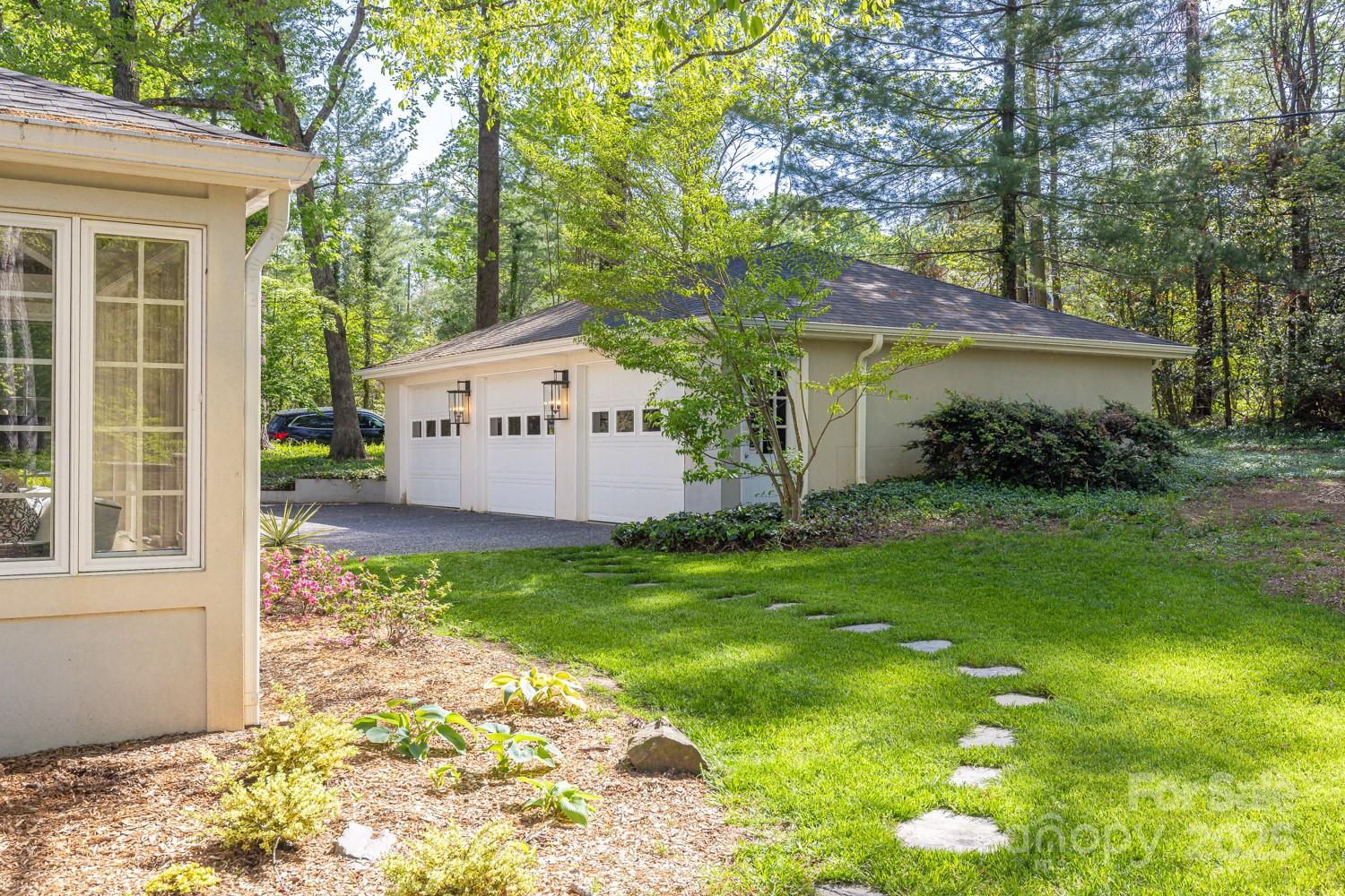 15 Busbee Road Biltmore Forest, NC 28803 - Photo 22 of 24 a view of a back yard of the house
