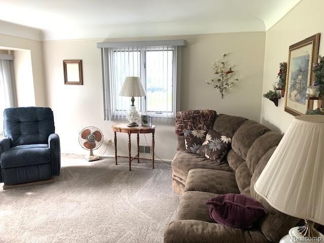 3227 Atlas Road Davison, MI 48423 - Photo 14 of 43 Living 2.jpg