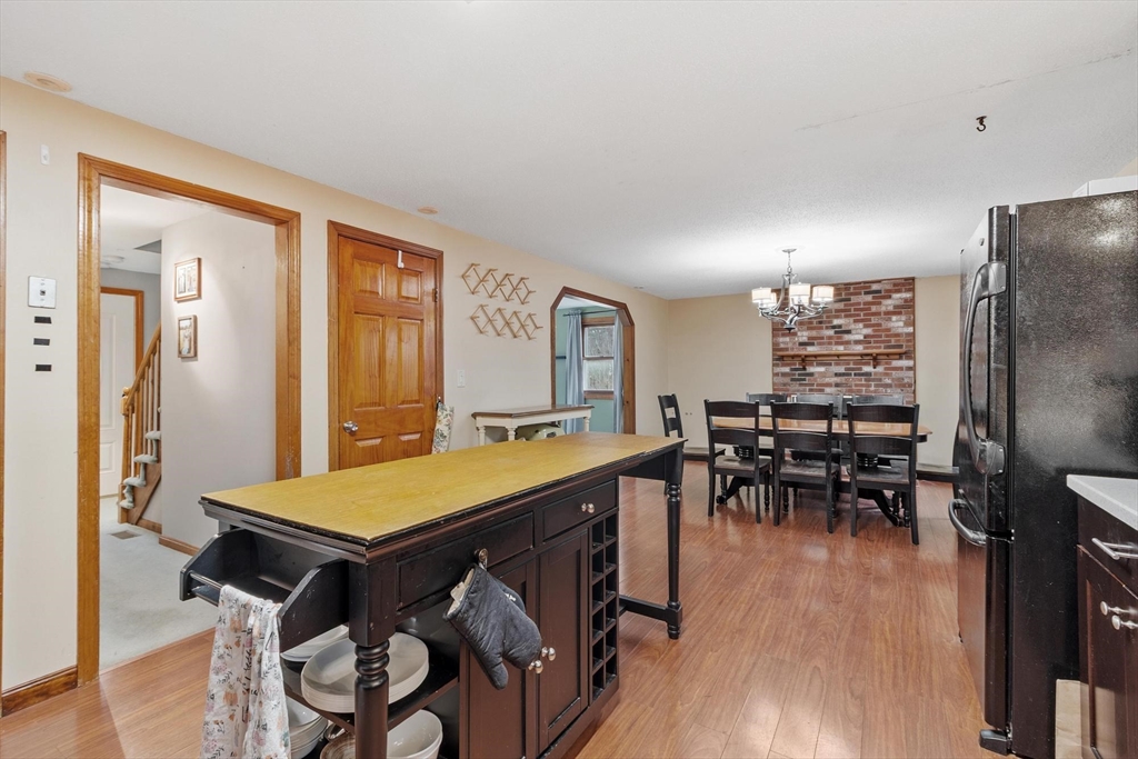 436 Foster Road Tewksbury, MA 01876 - Photo 8 of 42 Gallery Image 8