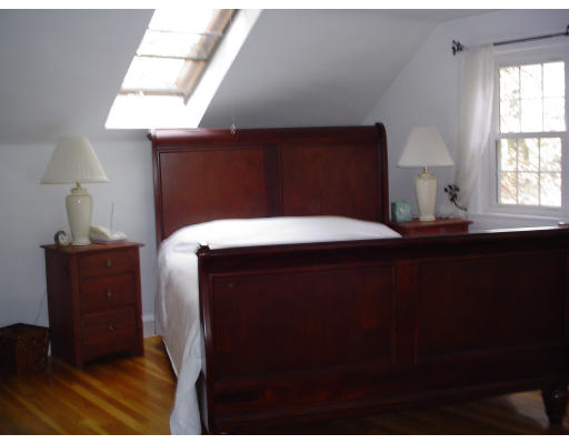 38 Sunset Road Bedford, MA 01730 - Photo 14 of 19 Gallery Image 14