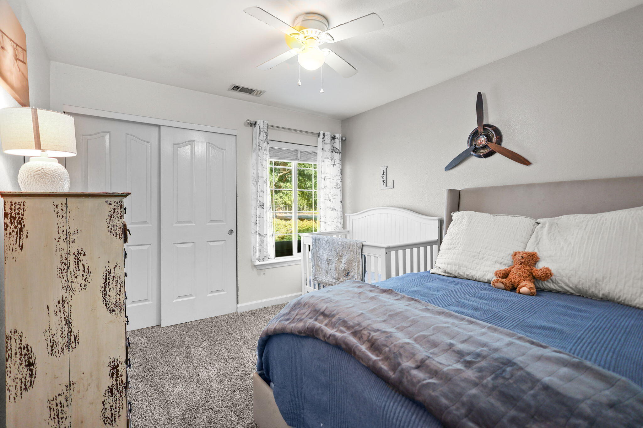 6813 Hemlock Street Redding, CA 96001 - Photo 21 of 42 26-web-or-mls-8Q0A8971