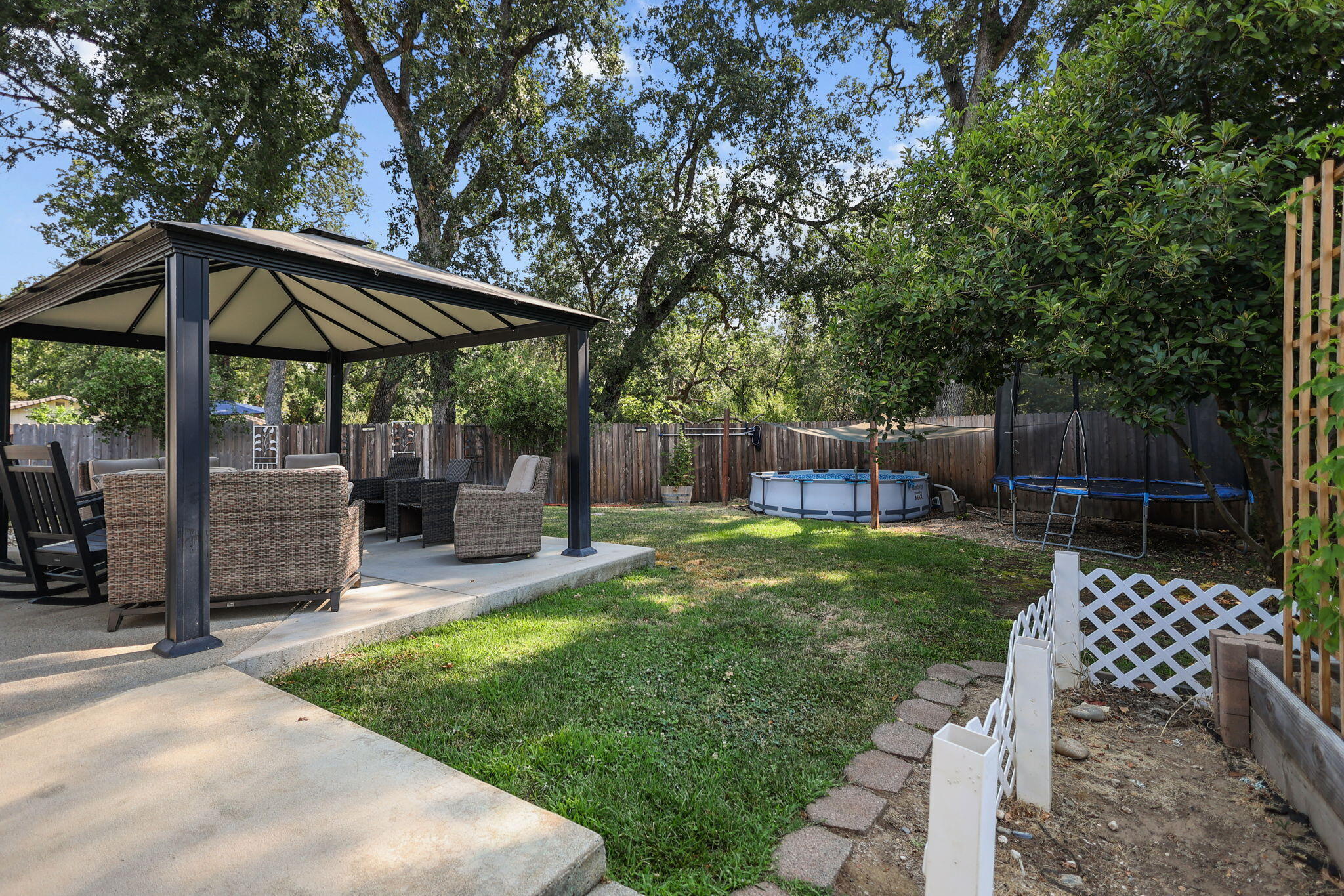 6813 Hemlock Street Redding, CA 96001 - Photo 31 of 42 72-web-or-mls-8Q0A9347