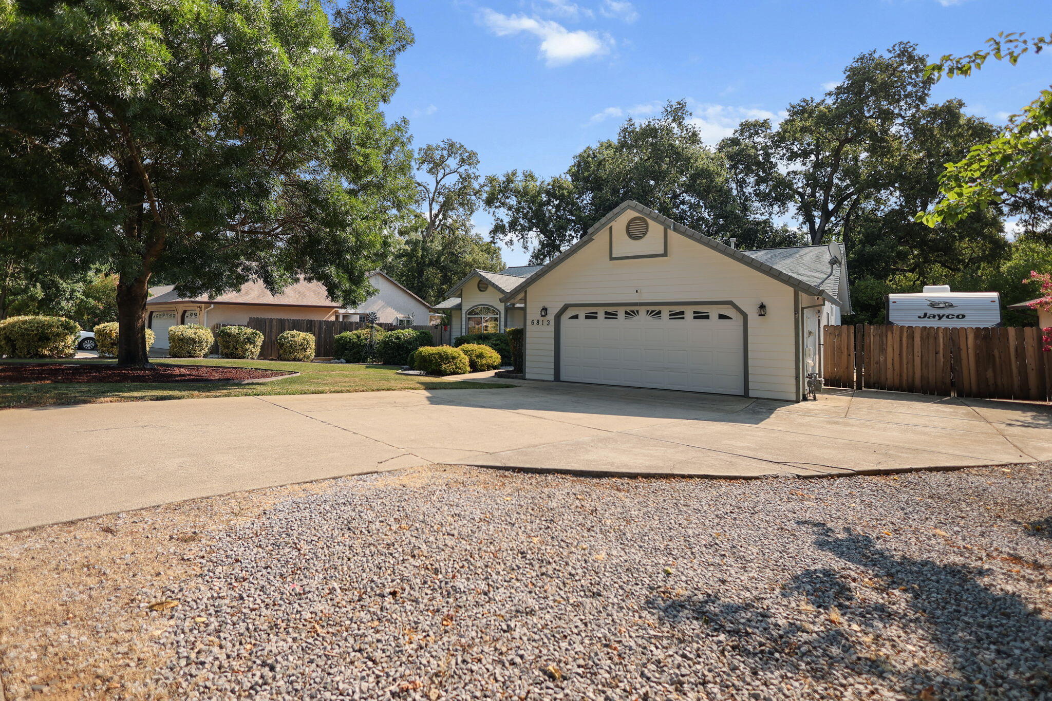 6813 Hemlock Street Redding, CA 96001 - Photo 34 of 42 61-web-or-mls-8Q0A9291