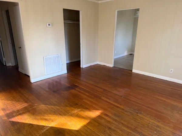 $895 | 948 James Boulevard, Signal Mountain, TN 37377