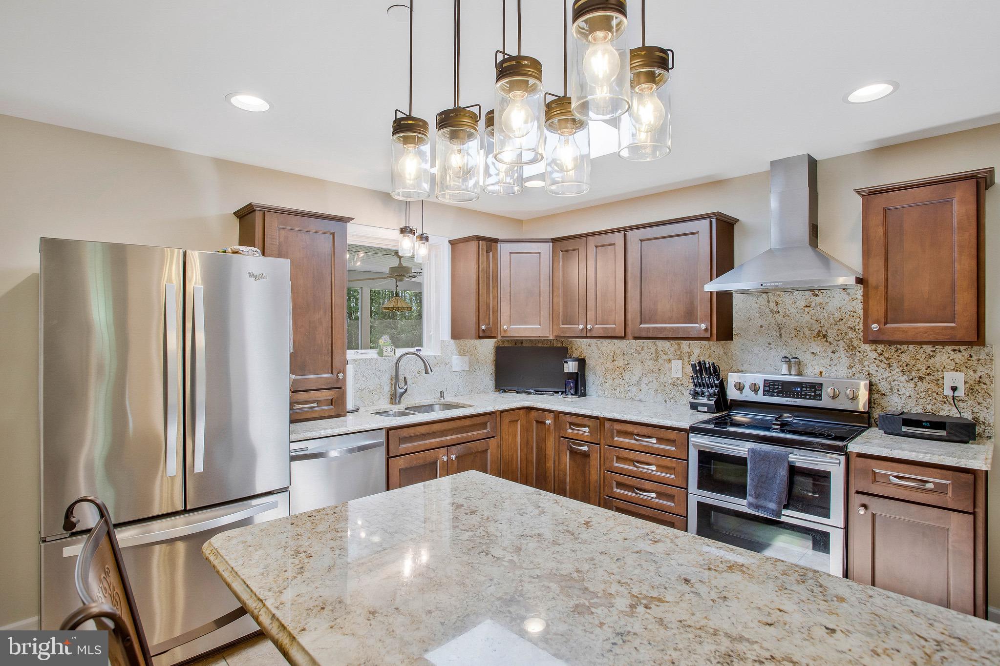 124 Little Neck Road Stevensville, MD 21666 - Photo 22 of 54 Granite counters and backsplash