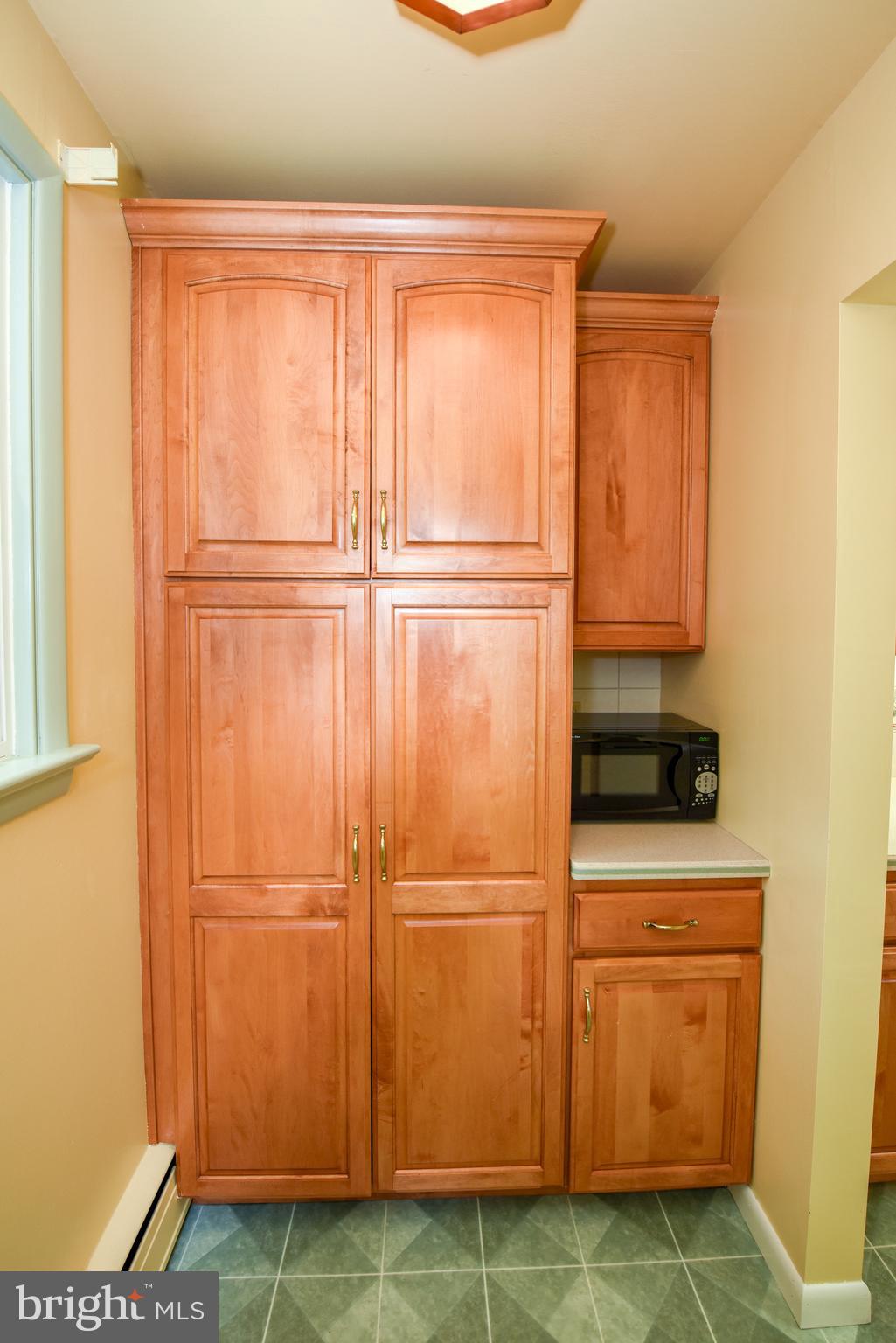 790 Lily Road Warminster, PA 18974 - Photo 11 of 36 Kitchen