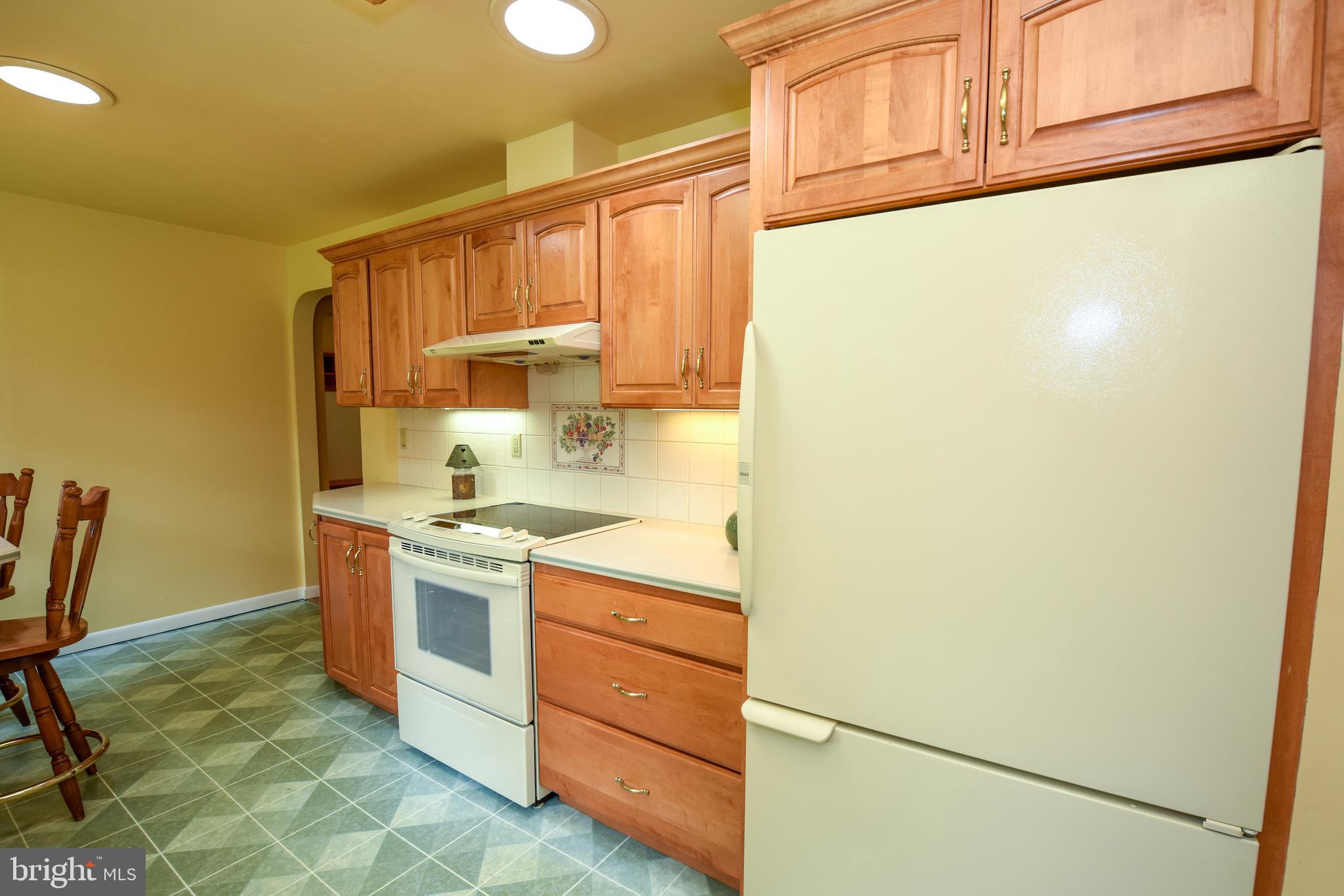 790 Lily Road Warminster, PA 18974 - Photo 10 of 36 Kitchen