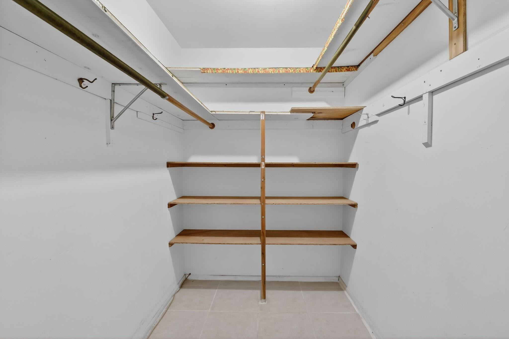 5300 Washington Street, Unit I201 Hollywood, FL 33021 - Photo 17 of 35 a view of entryway