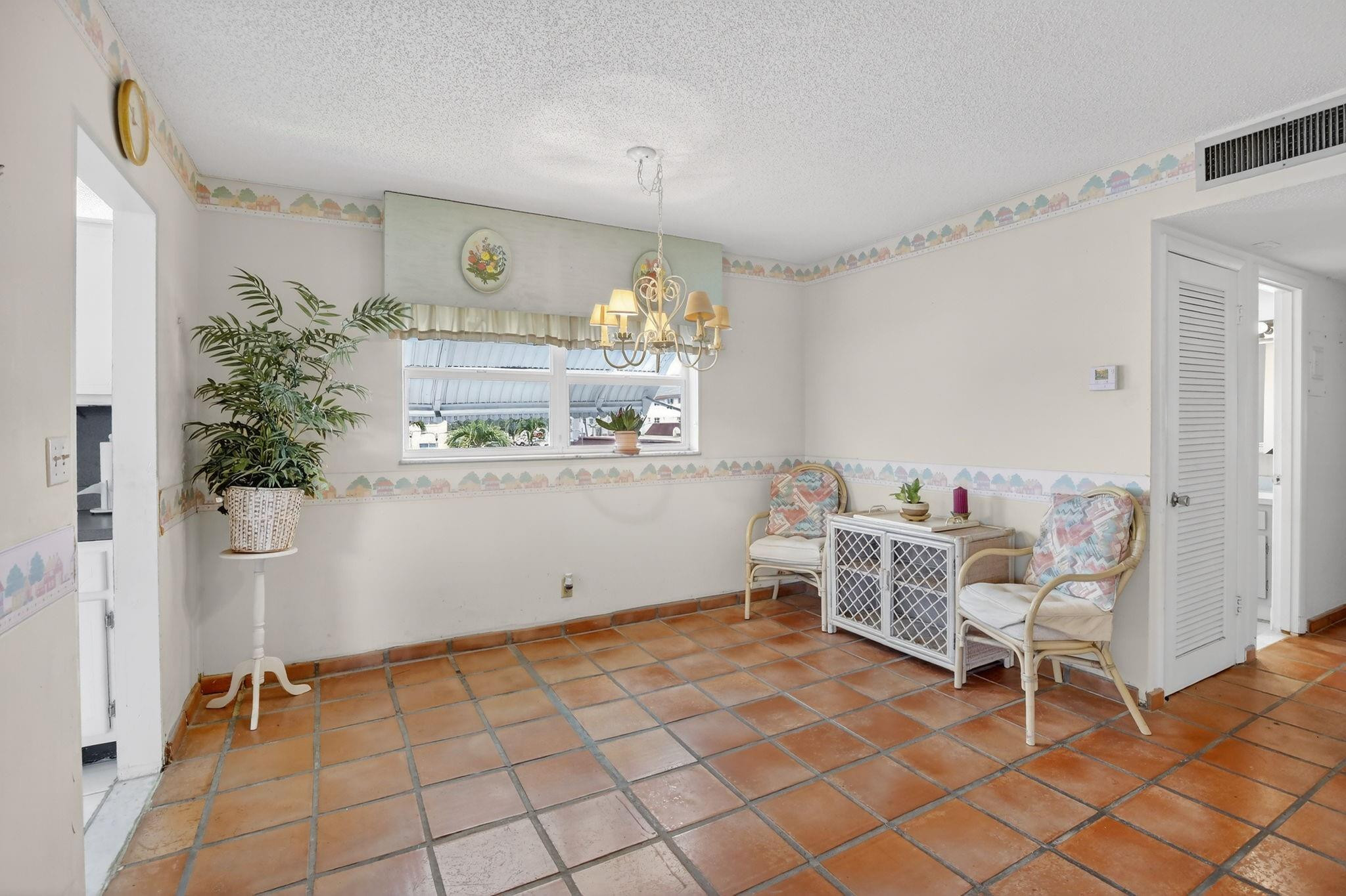 5300 Washington Street, Unit I201 Hollywood, FL 33021 - Photo 5 of 35 a room with furniture and view of living room