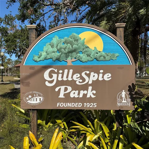 a picture of city view