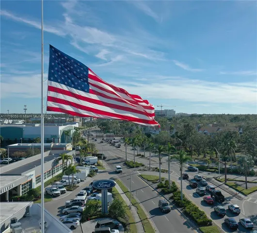 $625,000 | 1744 10th Street, Sarasota, FL 34236