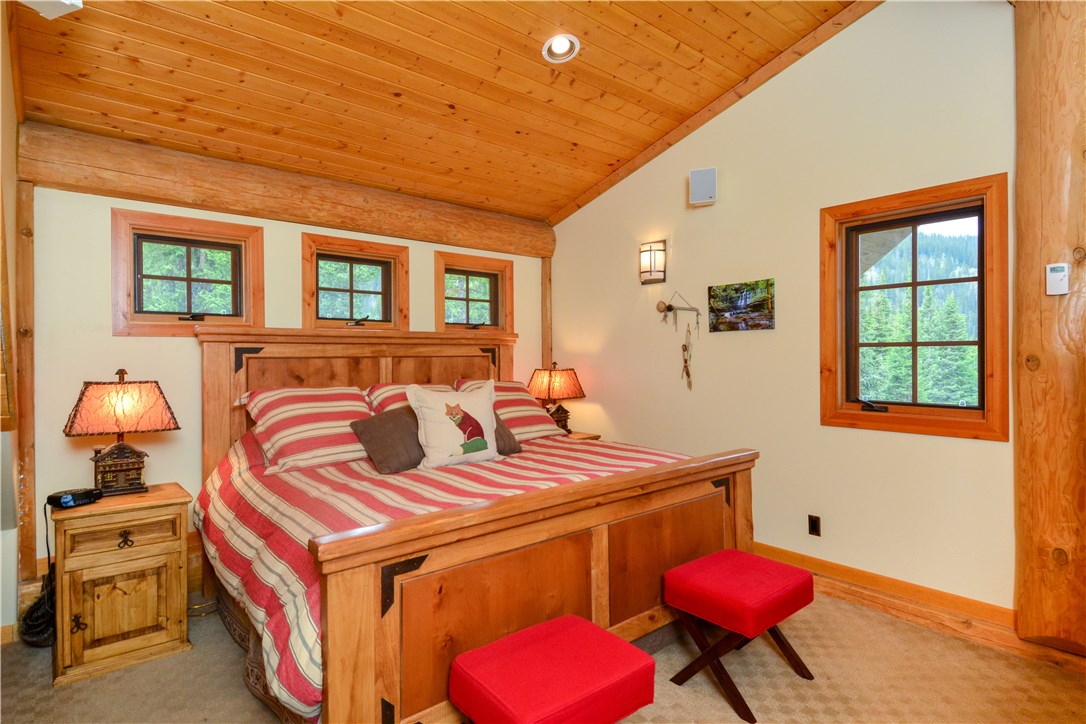 213 Rena Road Breckenridge, CO 80424 - Photo 9 of 18 Cozy Master Loft