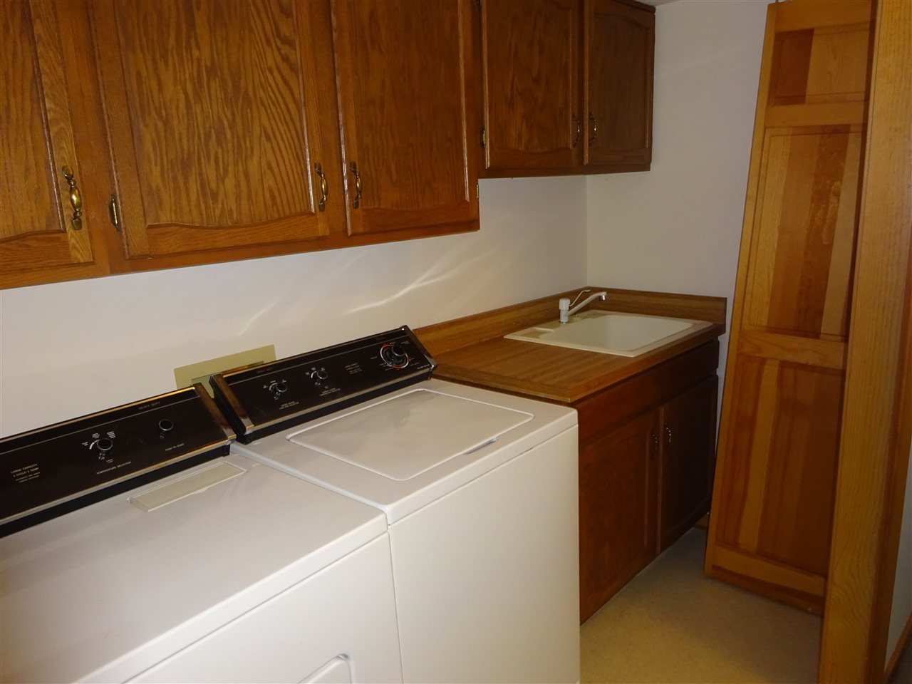 12275 North Ogden Point Road, Unit 209 Syracuse, IN 46567 - Photo 11 of 11 Gallery Image 11