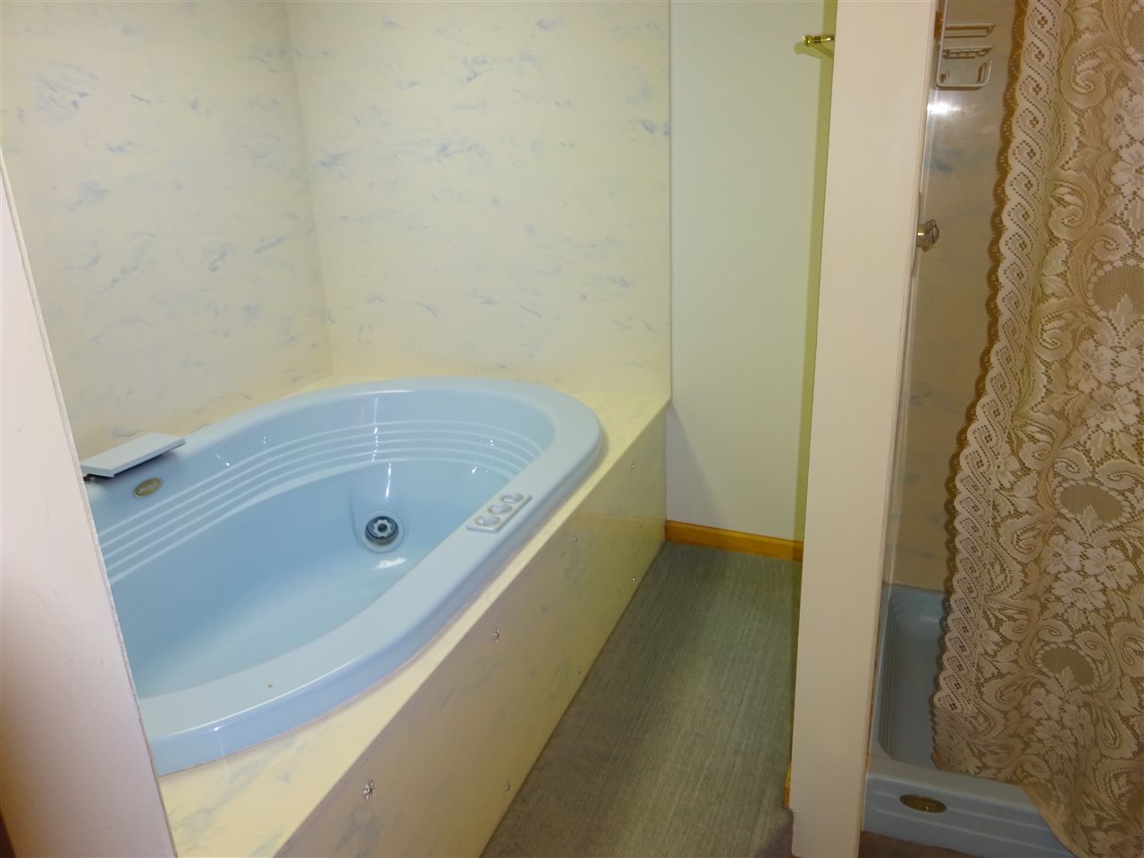 12275 North Ogden Point Road, Unit 209 Syracuse, IN 46567 - Photo 7 of 11 Gallery Image 7