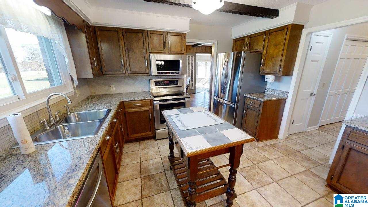 93 McCoy Road Jasper, AL 35504 - Photo 6 of 41 Gallery Image 6