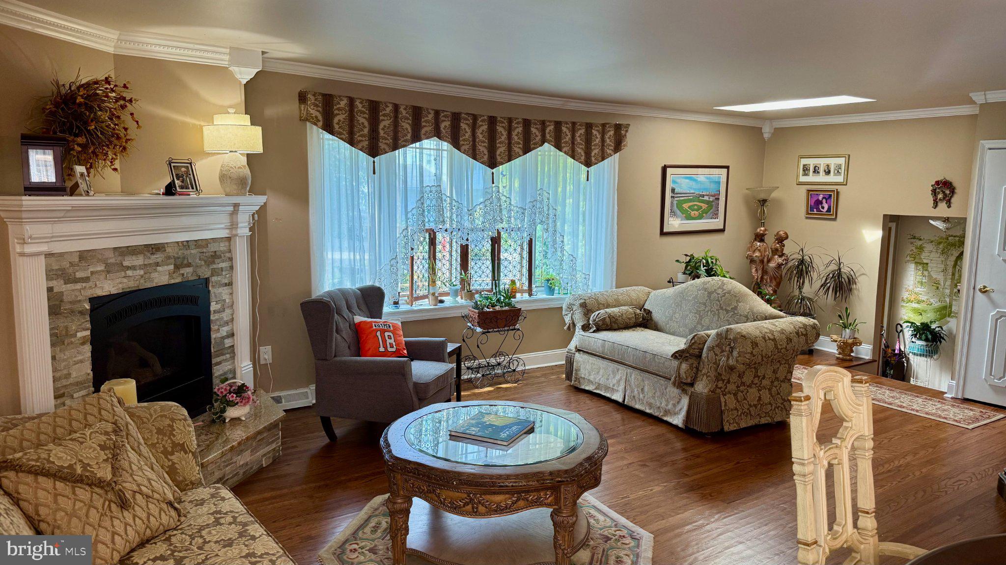 349 Rettop Place Warminster, PA 18974 - Photo 7 of 21 Gallery Image 7