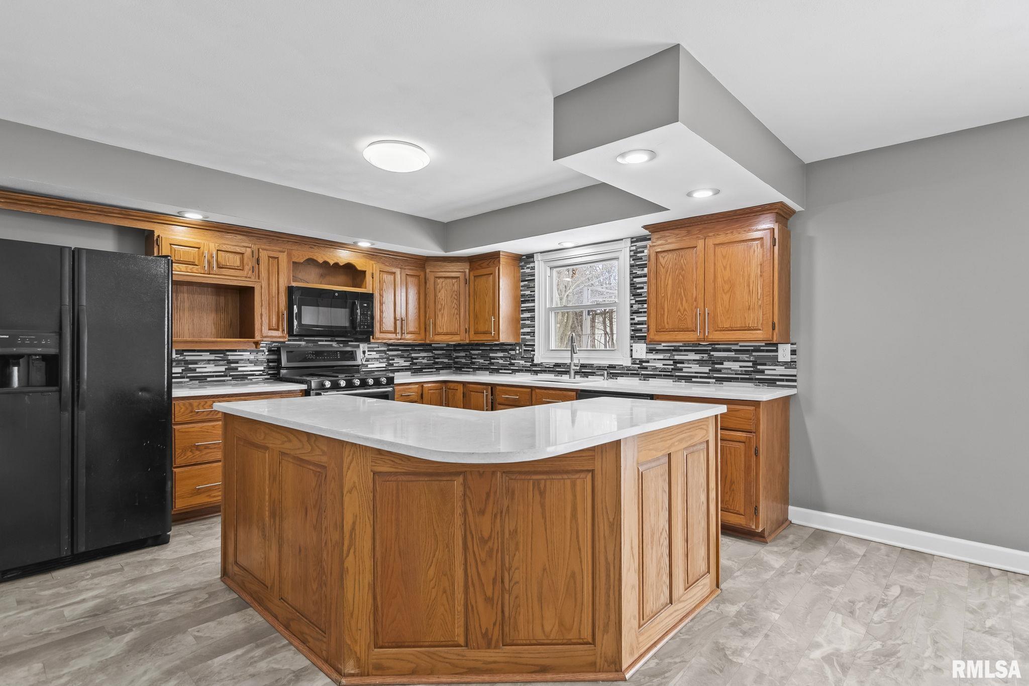 505 Emory Drive Sherman, IL 62684 - Photo 14 of 36